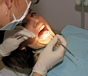 Zähne aufhellen beim Zahnarzt