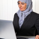 Islamische Frau mit Kopftuch